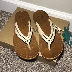 Women’s OluKai Strappy Sandals (Size: 8)